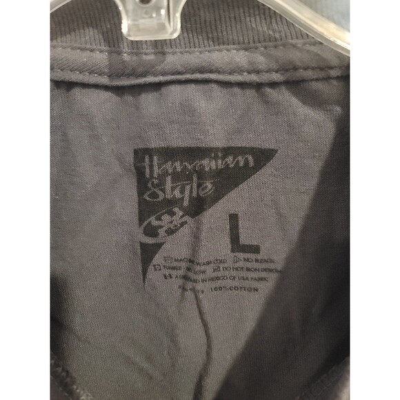 Hawaiian Style Ukuleles & Aloha Style Graphic Tee - Picture 7 of 9